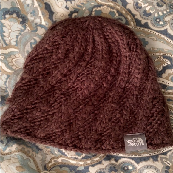 Woman’s North Face Beanie - Picture 2 of 4